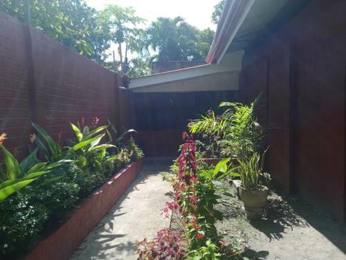 Hostal Felipa Beach Residence - Ilang Ilang