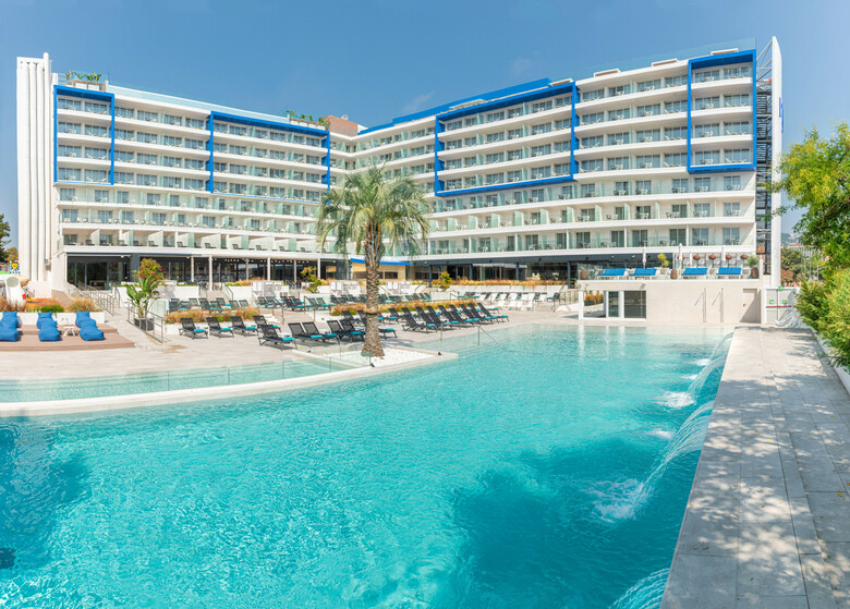 Hotel Azure