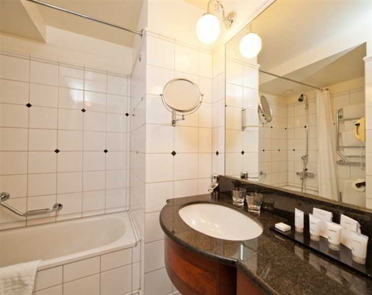 First Hotel Reisen