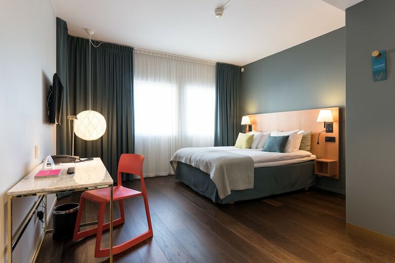 Hotel Quality Globe