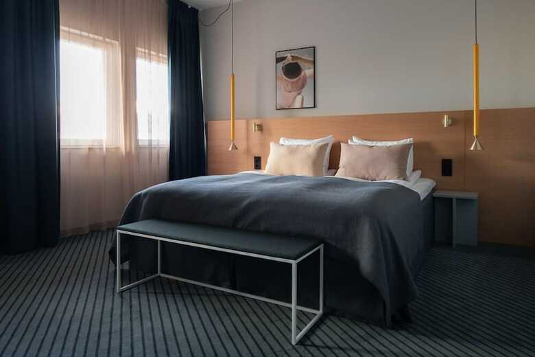 Hotel Quality Globe