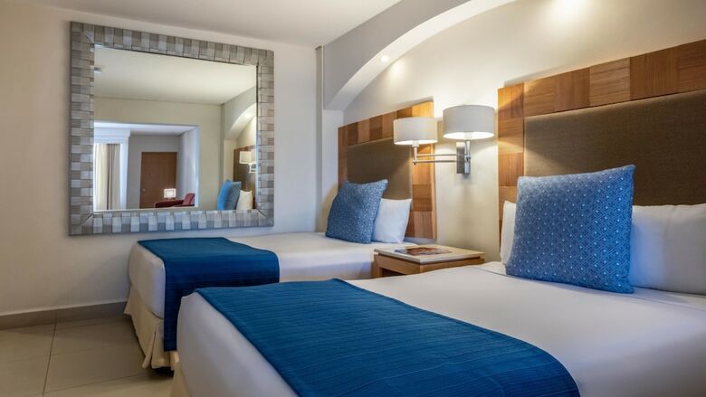 Hotel Crown Pacific Huatulco All Inclusive