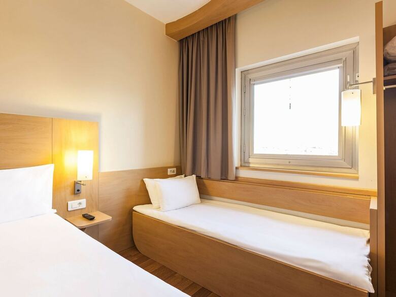 Hotel Ibis London Luton Airport