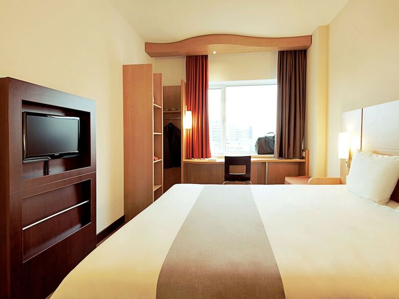Hotel Ibis London Luton Airport