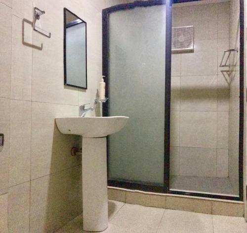 Hostal Ohana Guesthouse