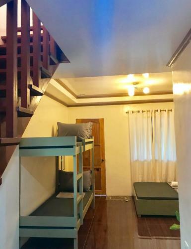 Hostal Ohana Guesthouse
