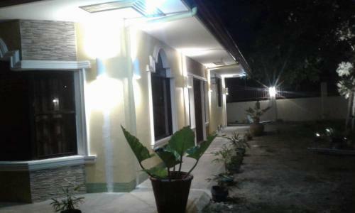 Transient House In Mactan With Van For Rent