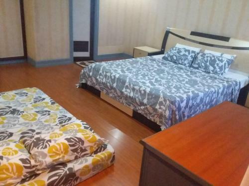 Hostal King Size Bed - Fast Fiber Optic Wifi