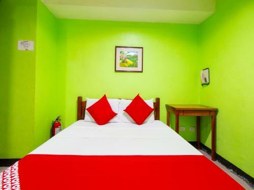 Hotel Vaccinated Staff - Oyo 677 Roseate Pensione