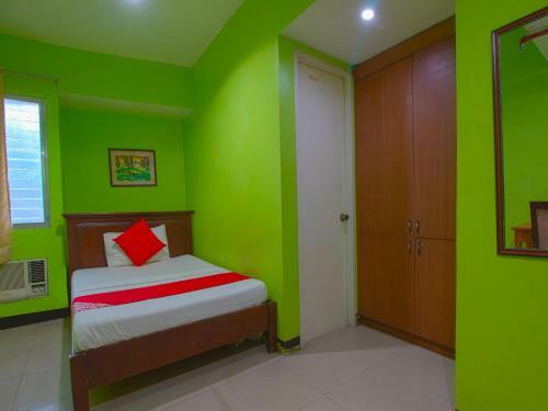 Hotel Vaccinated Staff - Oyo 677 Roseate Pensione