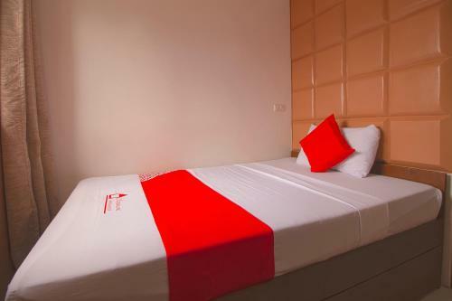 Hotel Vaccinated Staff-oyo 673 Mambaling Pension 2