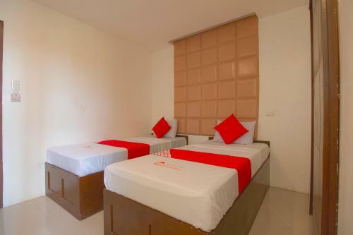 Hotel Vaccinated Staff-oyo 673 Mambaling Pension 2