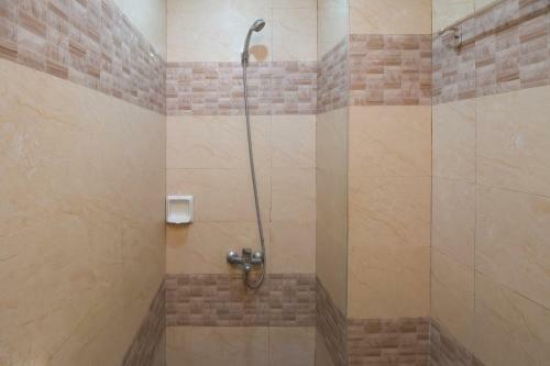 Hotel Vaccinated Staff-oyo 673 Mambaling Pension 2