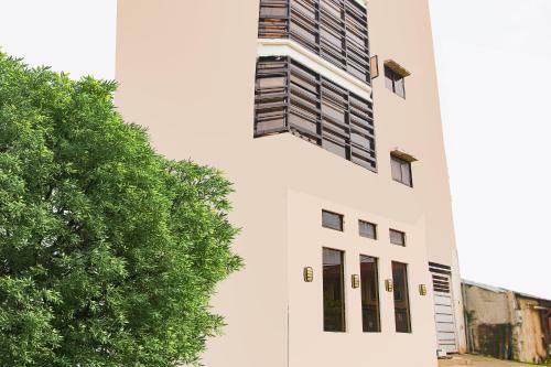 Hotel Vaccinated Staff-oyo 673 Mambaling Pension 2