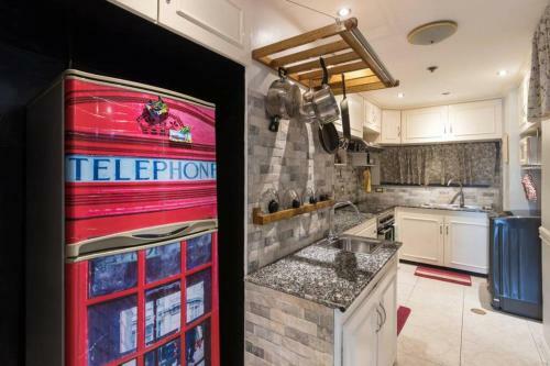 Apartamento Hideaway , All You Need, And Nothing You Don't