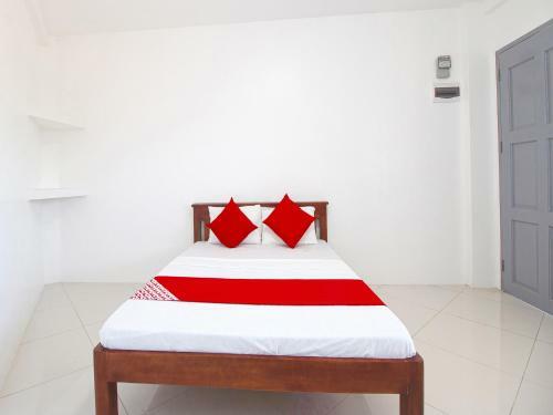 Hotel Oyo 778 Fat J Apartelle