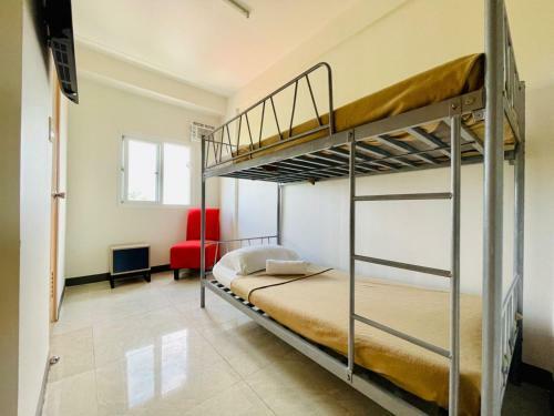 Hotel Vaccinated Staff - Oyo 823 Stay Inn