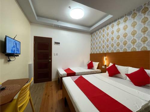 Hotel Vaccinated Staff - Oyo 685 K Fortune Apartelle