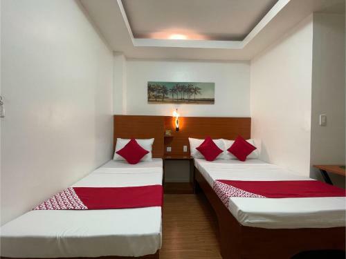 Hotel Vaccinated Staff - Oyo 685 K Fortune Apartelle