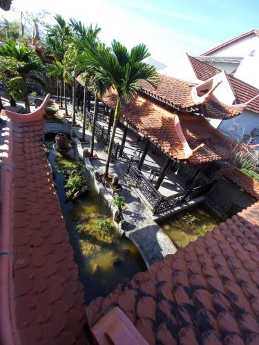 Villa Nh� C? Di�n S?n (dien Son Ancient House)