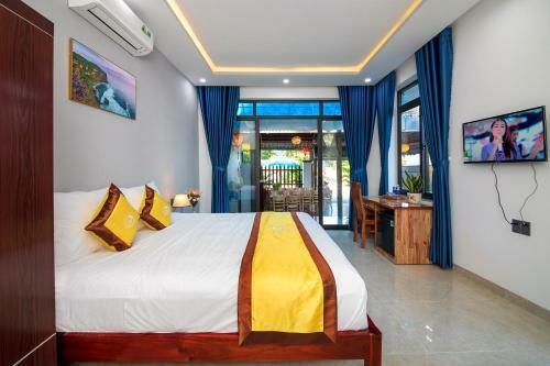 Sunshine Ha My Beach Villa