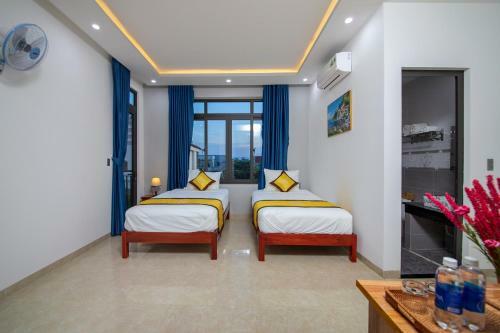 Sunshine Ha My Beach Villa