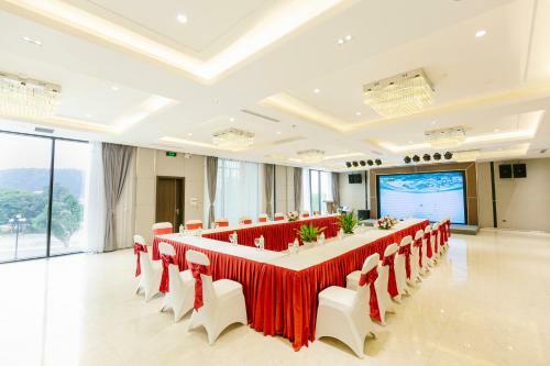 Songlam Waterfront Hotel