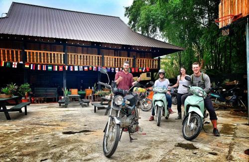 Hotel Golden Jungle House