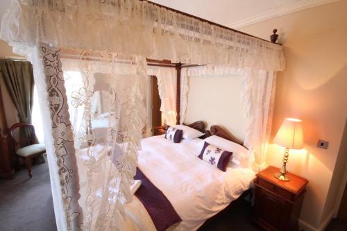 Aberdunant Hall Country Hotel