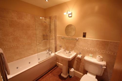Aberdunant Hall Country Hotel