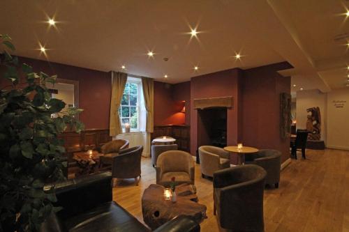Aberdunant Hall Country Hotel