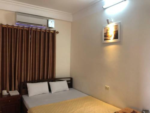 Bed & Breakfast V A Motel