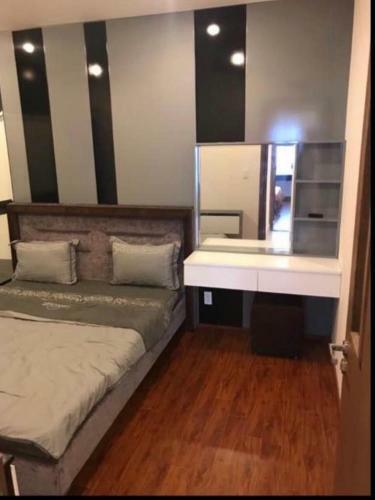 Apartamento C?n H? Shp T?ng 18