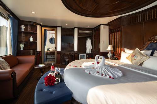 La Casta Regal Cruise