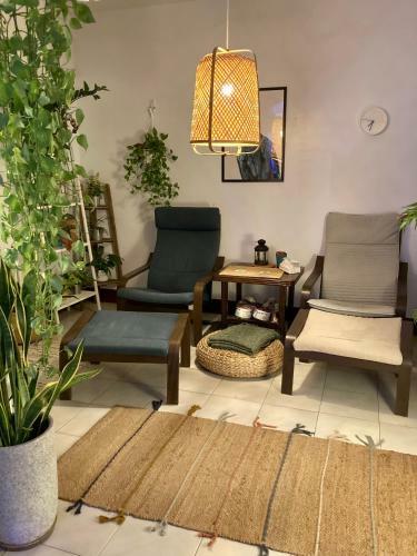 A Room By The Harbour