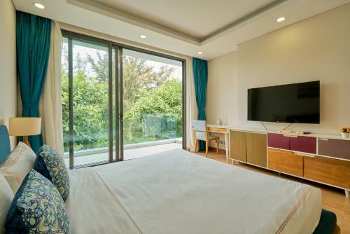 Stunning 3-bedroom Golf View Villa