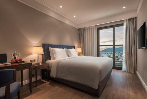 Nunn Luxury Apartment Da Nang Beach