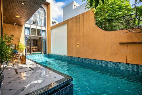 New & Stylish 5bdr Villa With Pool, Karaoke Room, Bbq