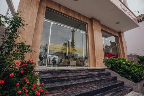 Apartamento Ngan Pho Studio & Hotel