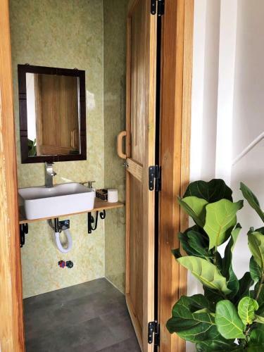 Motel Nh� M�nh Homestay