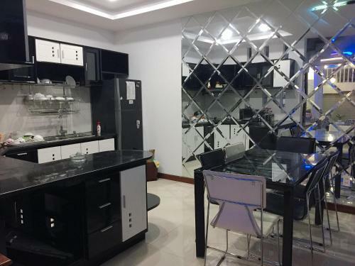 Hot Home 2 - Phan ?inh Phung