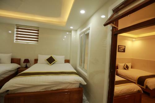 Ves - Pa Luxury Hotel