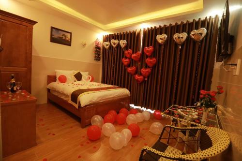 Ves - Pa Luxury Hotel
