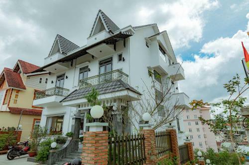 Maymimi Villa Hotel In Dalat