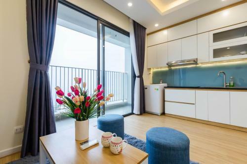 Bom Homes- Vinhomes D'capital- Service Apartment