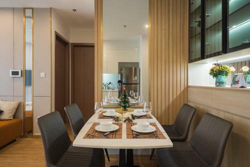 Bom Homes- Vinhomes Skylake- Service Apartment