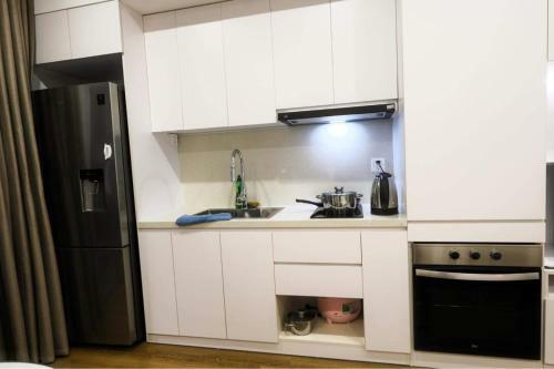 Apartamento 1pn/vincom Tr?n Duy H?ng/balcony Housing