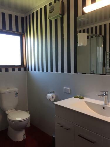 Ron And Tony's Bed & Breakfast