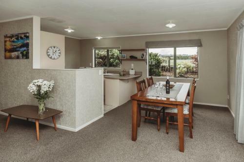 Anchors Away - Urenui