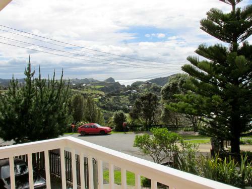 Dolphin Hideaway - Tutukaka Bach
